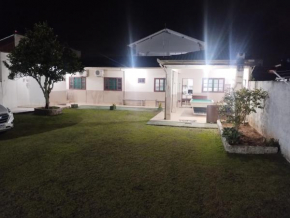 Casa de praia na pinheira, mar aberto, temporada